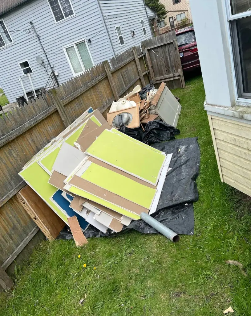 Enlèvement débris extérieurs, Rive-Sud Ramassage de débris et encombrants extérieurs sur la Rive-Sud de Montréal